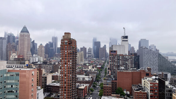 LIVE: stream from Hell's Kitchen, Midtown, Manhattan, New York on Monday, May 13, 2024